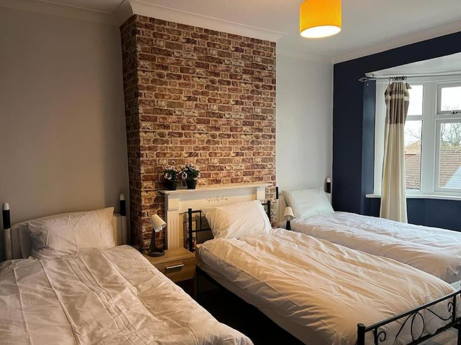 Ovington Grove 2 Fully Equipped Kitchen Free Parking 3 Bedrooms Netflix Newcastle upon Tyne Exterior foto